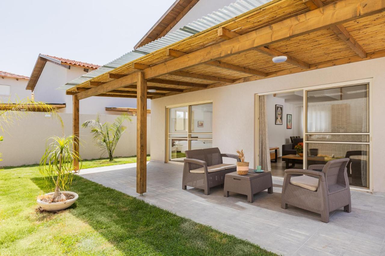 Tal Shahar Zimmers Exterior photo